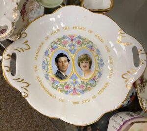 Prince Charles and Diana Spencer wedding bowl with handles