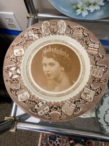 Queen Elizabeth II Commemorative Coronation plate